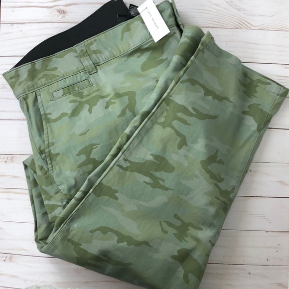 Lane Bryant NWT Chino Collection Cotton Spandex Camo Mid Rise Pants Plus… - Picture 2 of 6